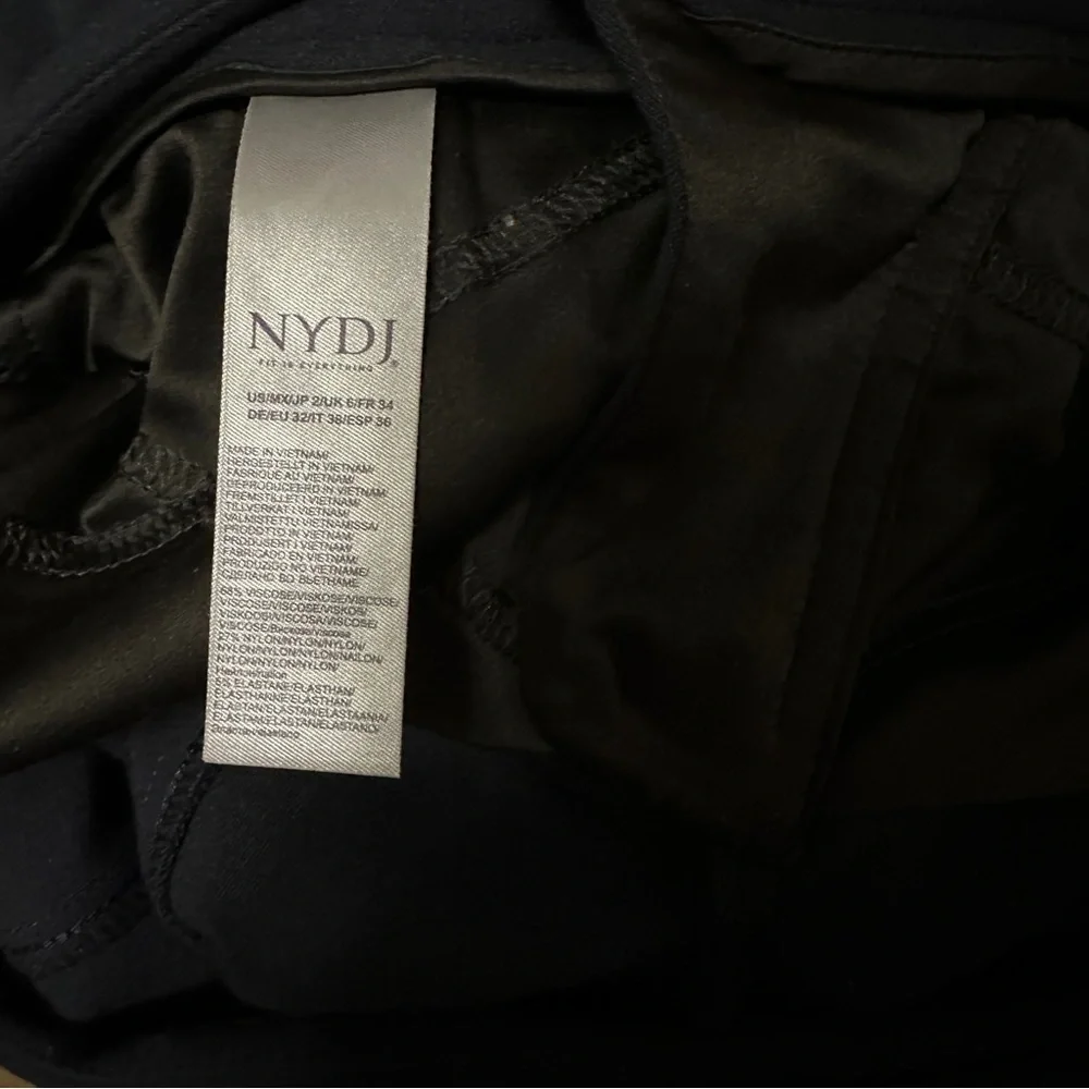 NYDJ Betty Ankle Pants Sz 2‎ Ponte Knit Navy